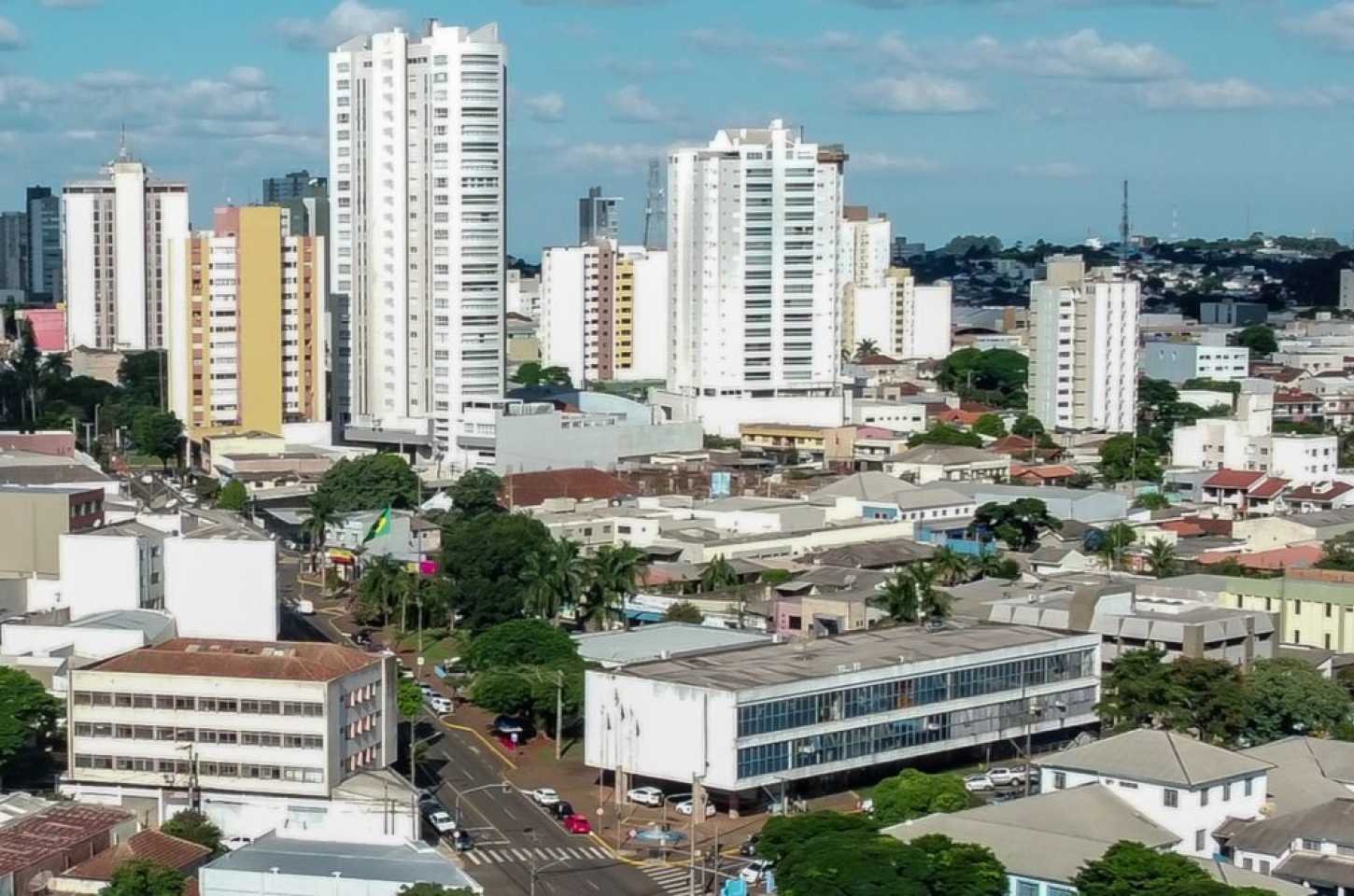Apucarana antecipa 13º e injeta R$ 10 milhões na economia