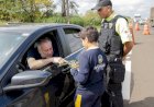 Maio Amarelo: blitz educativa reúne estudantes e agentes de trânsito em ação de conscientização na BR-376