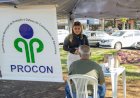 Ação do Procon de Apucarana na Praça Rui Barbosa reforça alerta sobre golpes digitais