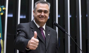 Beto Preto vota a favor do fim da escala 6x1; PEC é aprovada em dois turnos na Câmara