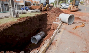 Prefeitura de Apucarana reconstrói galeria pluvial para acabar com alagamentos no Cisvir