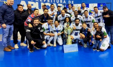 Ginásio lotado celebra volta do futsal municipal e o título do Corte do Leitão