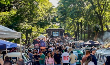 Paixão por carros antigos leva centenas de visitantes ao Lagoão durante Festival de Inverno