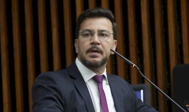 Deputado Arilson recebe dossiê com denúncias de irregularidades trabalhistas no Porto de Antonina