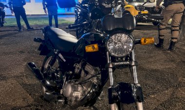ROCAM apreende motocicleta com placa falsa e sinais de adulteração em Apucarana