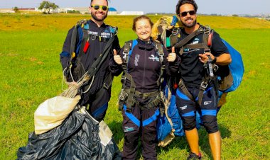 Idosa de 67 anos realiza sonho de saltar de paraquedas em Arapongas