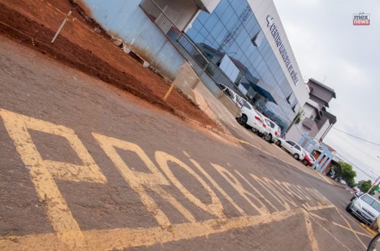 Prefeitura de Califórnia resolve problema crônico de estacionamento no Posto Central de Saúde