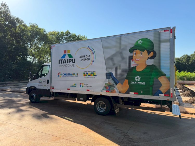 Itaipu entrega caminhão para associação de catadores em Marechal Cândido Rondon