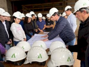 Acadêmicos de Engenharia Civil participam de integração no Centro Empresarial ACIA