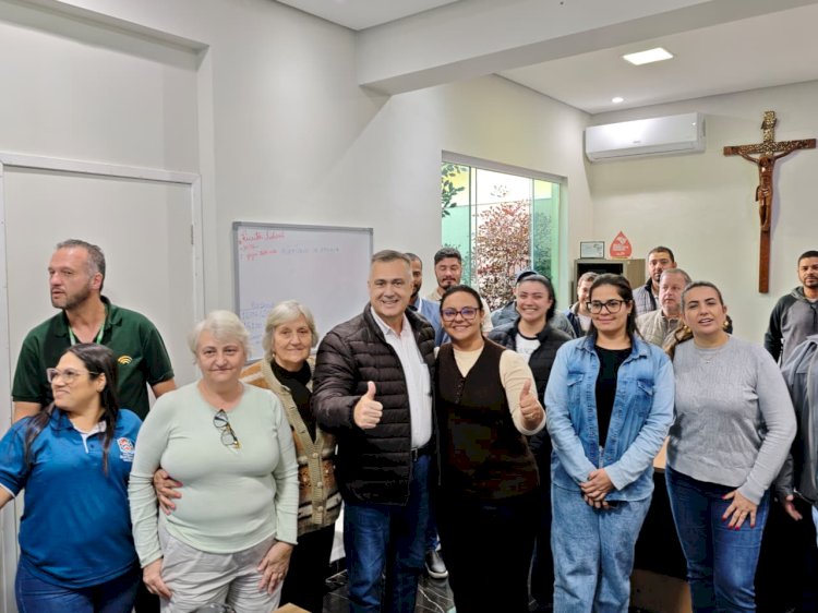 Beto Preto celebra autorização de nova clínica de fisioterapia para Bom Sucesso