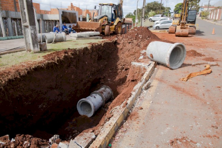 Prefeitura de Apucarana reconstrói galeria pluvial para acabar com alagamentos no Cisvir