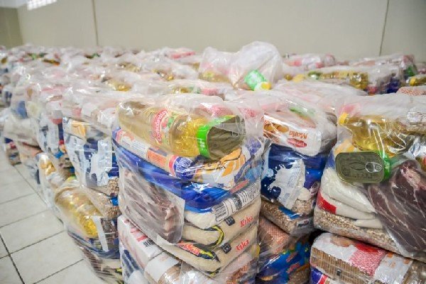 Prefeitura concede cerca de 1,1 mil cestas básicas por mês a famílias em situação de vulnerabilidade