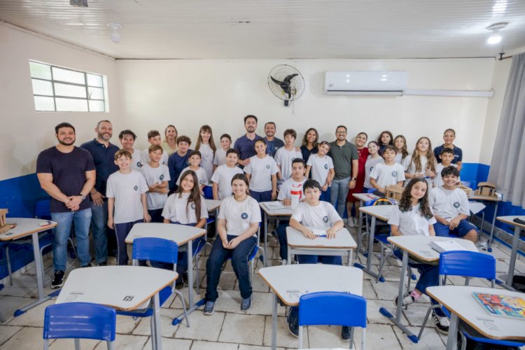 Alunos com o maior IDEB da rede municipal recebem reconhecimento da Prefeitura de Apucarana