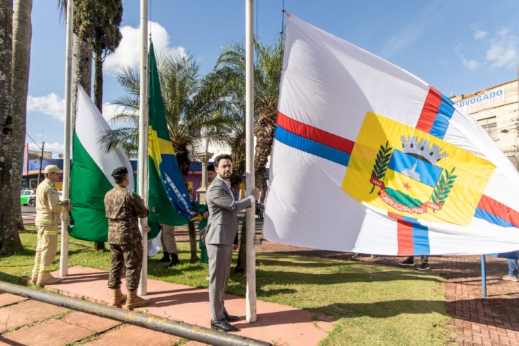 Apucarana inicia Semana da Pátria com ato cívico na Praça Rui Barbosa