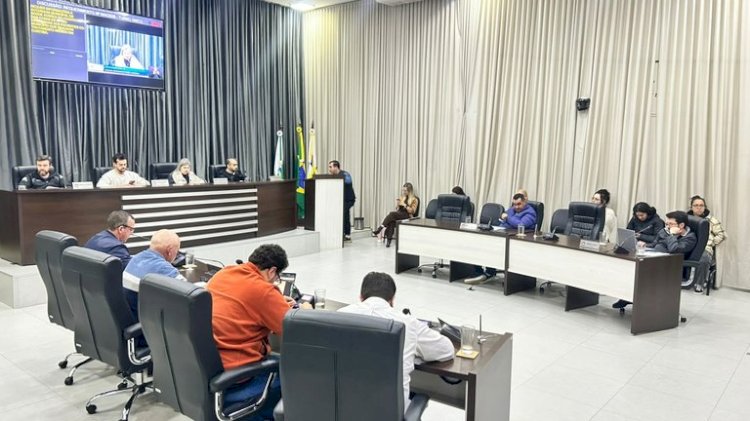 Câmara de Apucarana aprova projetos, requerimentos e moção durante sessão ordinária