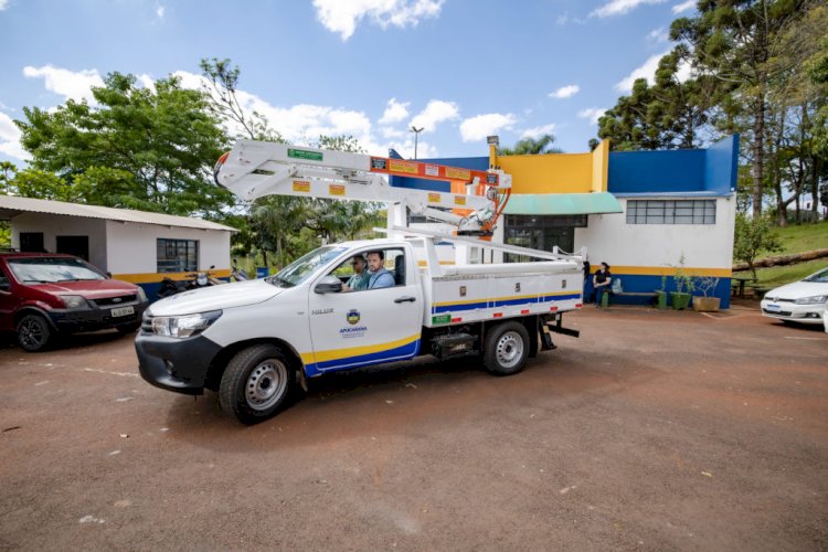 Prefeitura de Apucarana adquire caminhonete equipada para reforçar manejo da arborização