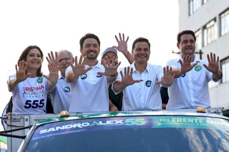 Sandro Alex faz carreata em Apucarana e assina carta com demandas do Vale do Ivaí