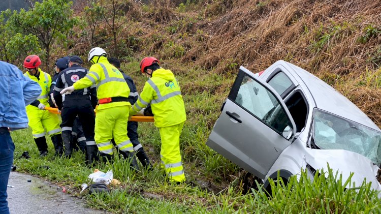 Colisão frontal deixa um morto e dois feridos na PR-444, entre Apucarana e Arapongas