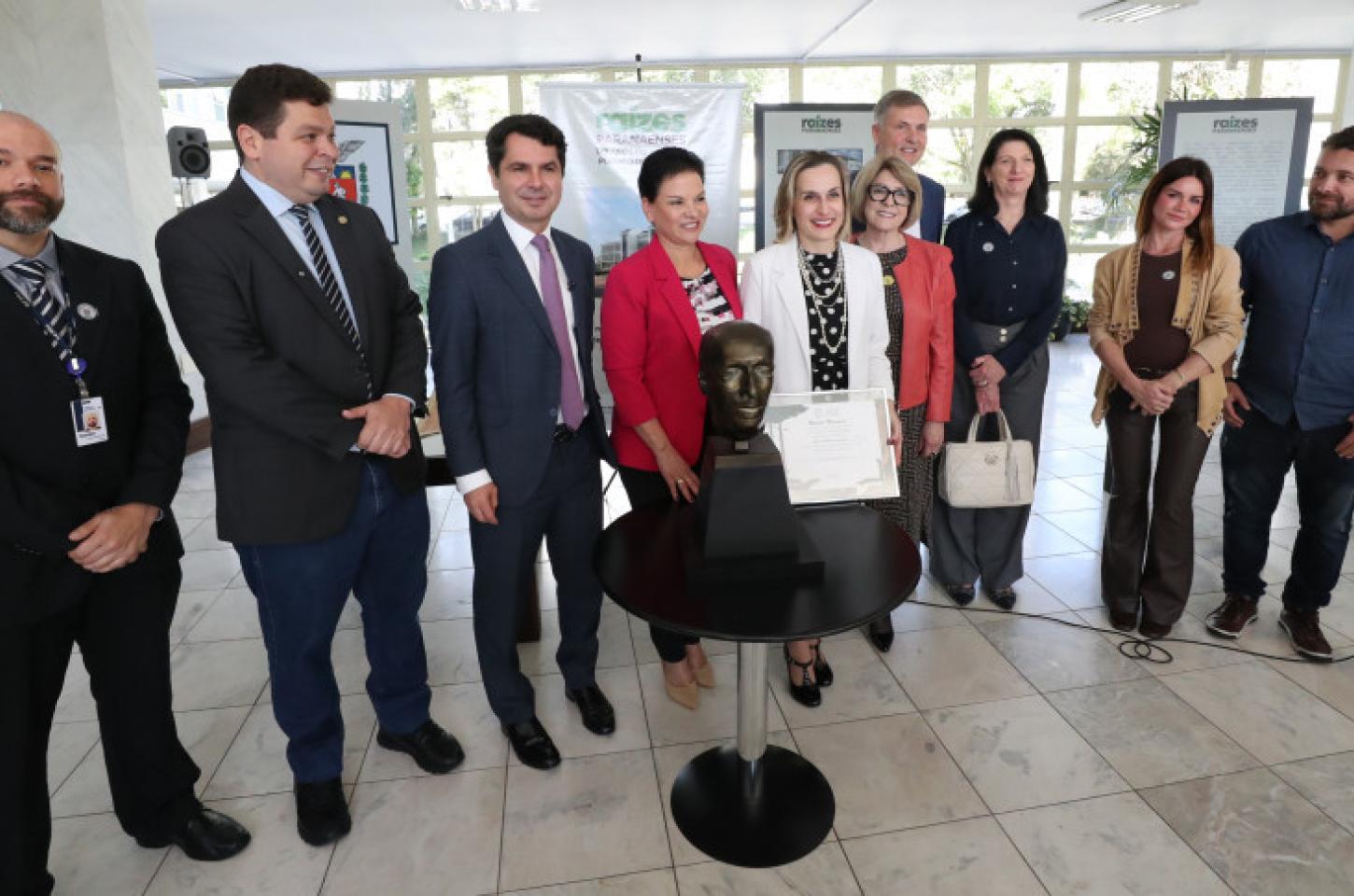 Assembleia Legislativa do Paraná celebra 171 anos com exposição histórica